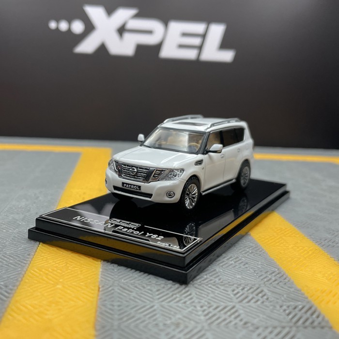 พร้อมสต็อก GCD รถรุ่น 1: 64 Nissan Toro PATROL Y62 SUV รถจําลองรุ่น