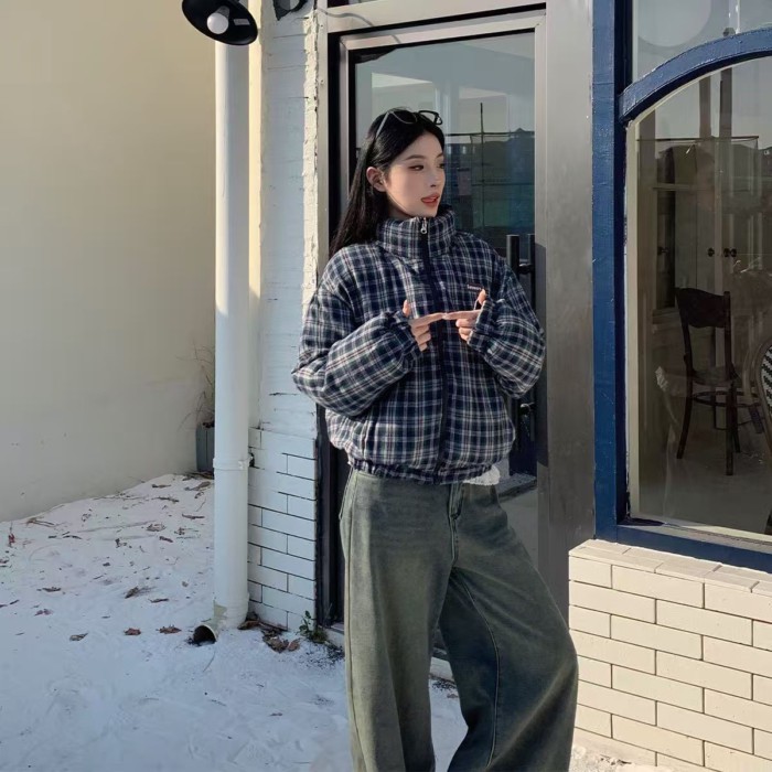 เสื้อผ้าสำหรับผู้หญิง แจ็คเก็ตผ้าฝ้ายสองด้าน กันลมและอบอุ่น ในสไตล์ใหม่ เหมาะสำหรับฤดูหนาว