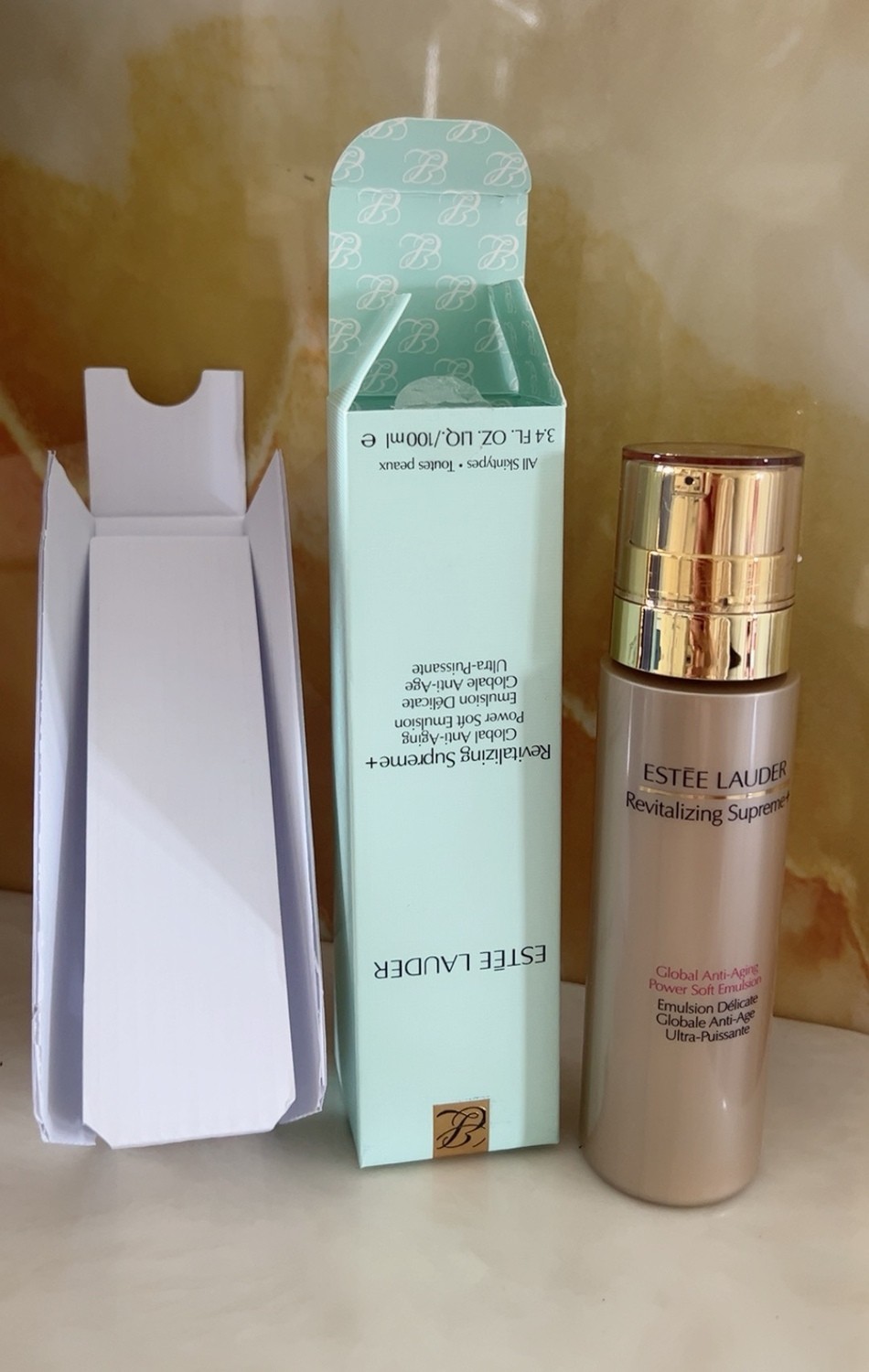 ยิงจริง❤ ดูที่โรงงาน Tu Mingtong คุณภาพ Estee Lauder Zhiyan Lotion 100ml 80 Seas ฟรีเวอร์ชั่นภาษาจีน