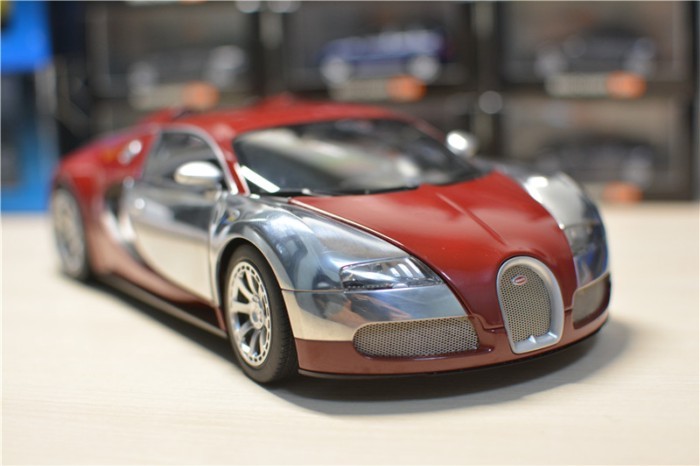 Autoart Autoart 1: 18 Bugatti Veyron Veyron Veyron ชุบโครเมียม 2009 คลังสินค้าพร้อม