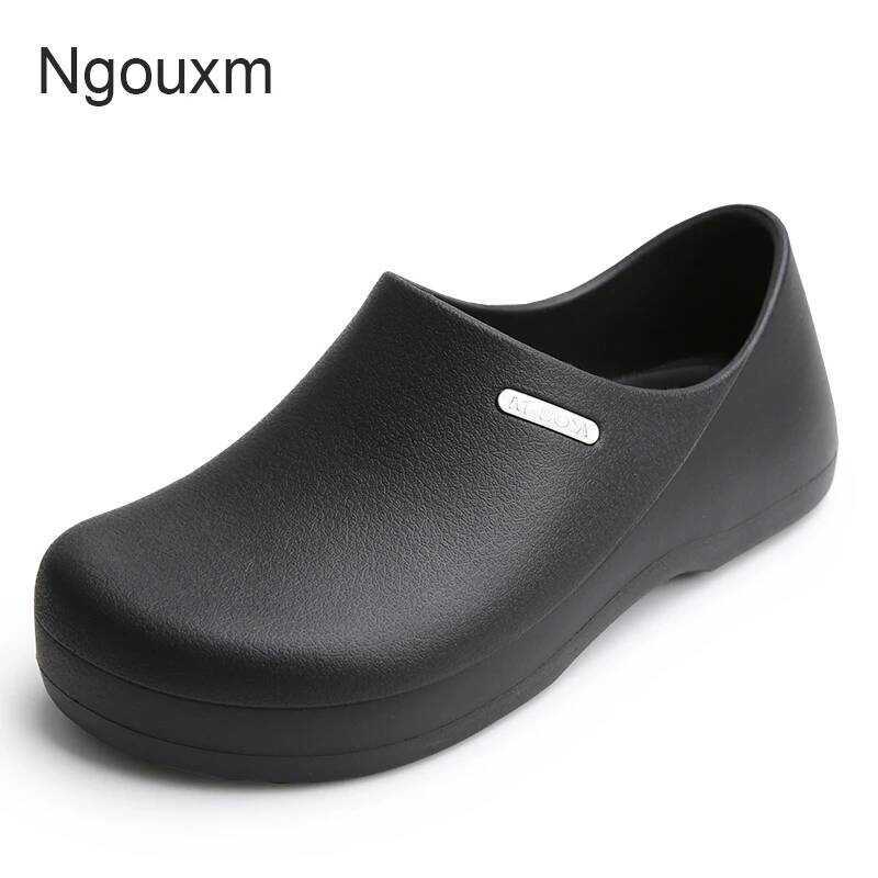 C Ngouxm Men Chef Shoes Women Non-Slip Waterproof Oil-Proof Kitchen Nurse Shoes Work Cook Shoes