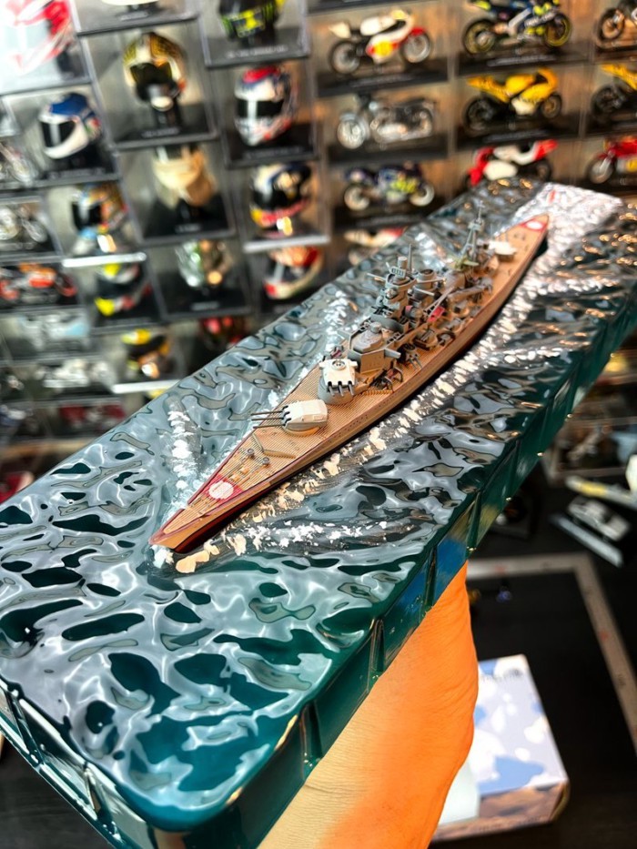 เรือรุ่นโลหะผสมเรือ Combat Cruiser Warship Shane Hoster ปกแข็งน้ํา Moderator Deputy Air Defense Cann