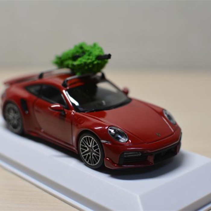 Mini Cut Minichamps 1: 43 Porsche Porsche 911 (992) Turbo S Christmas Edition