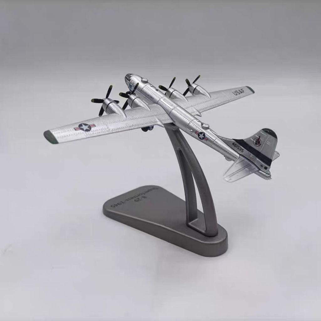 1: 300 B-29 Super Air Fortress Bomber จําลองเครื่องบินโลหะผสมรุ่น Static เครื่องประดับ