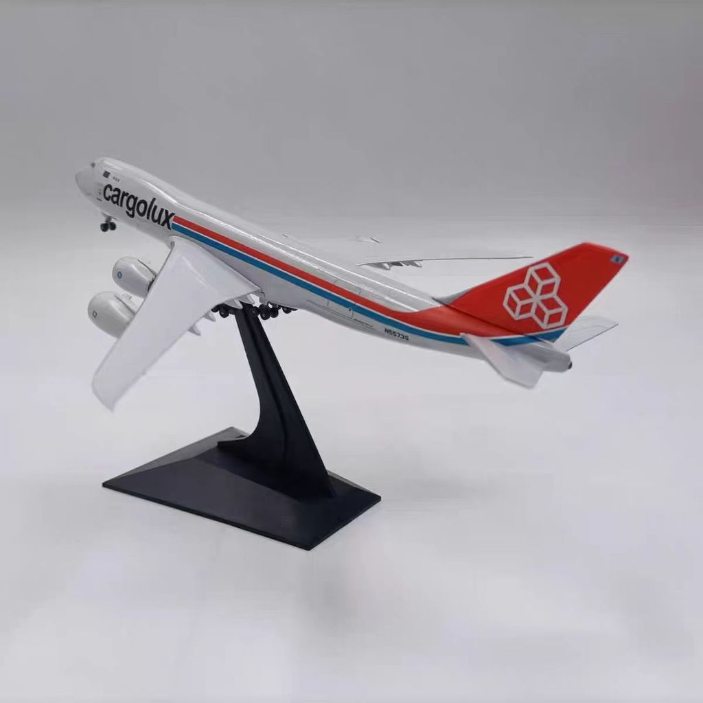 1: 400 สินค้าลักซ์747-8ฉเครื่องบินจําลองโลหะผสมพลเรือนเครื่องบินรุ่นแบรนด์ใหม่ผลิตภัณฑ์สําเร็จรูปแบบ