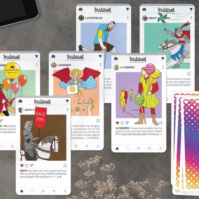 พร้อมสต็อก Heaven and Earth Cover 12X7CM Social Tarot Board Game Card Game English Board Game Divina