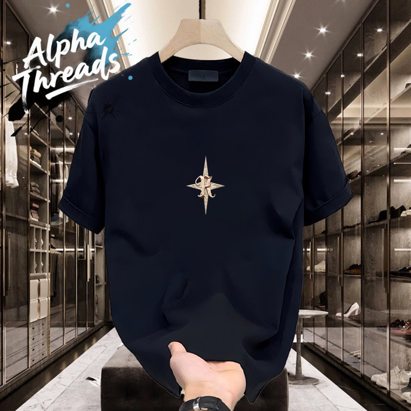 (จัดส่งตลอด 24 ชั่วโมง)Alpha Threads ต้นฉบับเสื้อยืดแขนสั้นสำหรับผู้ชาย ออกแบบลายพิมพ์ทันสมัย คอหลว