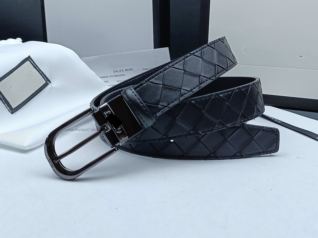 ! เข็มขัดเลดี้อเนกประสงค์ Dermis