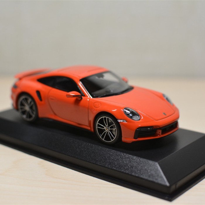 Mini Cut Minichamps 1: 43 Porsche Porsche 911 (992) Turbo S Ready Stock