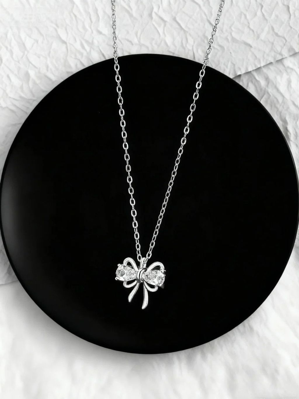 2025 ใหม่โบว์ Moissanite จี้ Niche Clavicle CHAIN ส่วนบุคคลของขวัญ