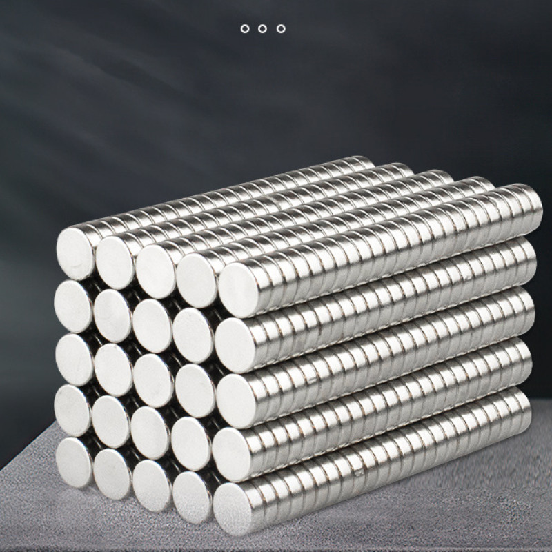 Magnet Ndfeb แผ่นพรีเมี่ยมที่มีความหนาแน่นสูงและอุณหภูมิ Tolerance อเนกประสงค์สําหรับใช้ใน