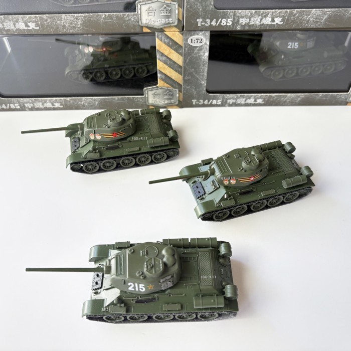 1/72 รัสเซีย T34 Heavy Tank T34-85 รัสเซีย IS-2 โลหะผสมผลิตภัณฑ์สําเร็จรูปทหารรุ่นเครื่องประดับคอลเล