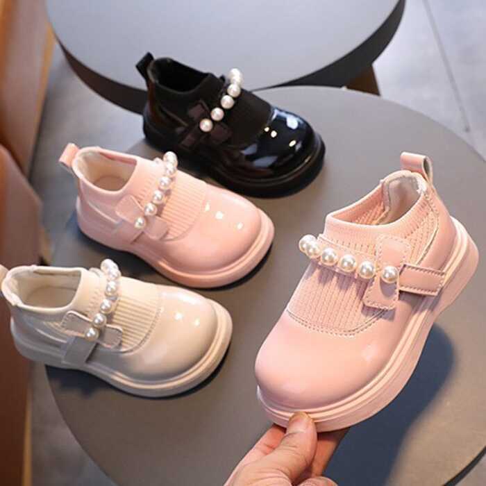 รองเท้าหนังสไตล์เจ้าหญิงสำหรับเด็กอายุ 3-6 ปี ดีไซน์ใหม่ สวยงาม
