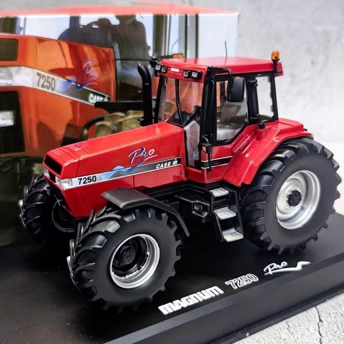 Case 1/32 MAGNUM 7250 PRO 1992 Tractor Alloy Model Collection