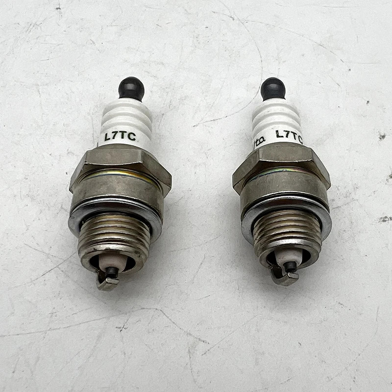 L7T Spark Plug For Gasoline Chainsaw and Brush Cutter Motosierra Gasolina Chainsaws Spare Parts Gar