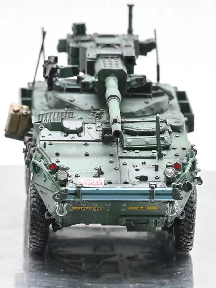 Sanrong 1/72 American M1128 Stryker Motorized Artillery Armored Vehicle สีเขียวสําเร็จรูปรุ่นพื้นฐาน