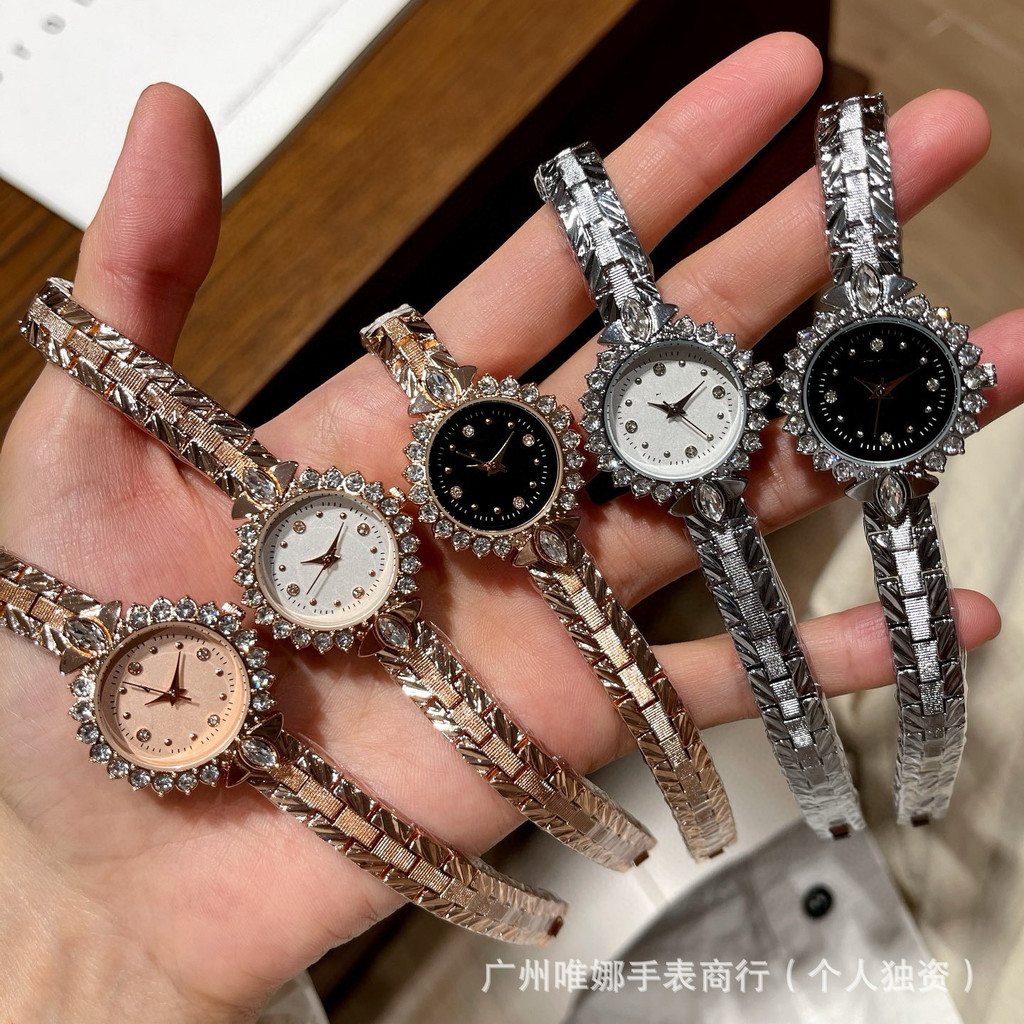 แฟชั่นสไตล์เรียบง่ายสไตล์ใหม่ Dijia เพชรเต็ม Gypsophila แฟชั่นสุภาพสตรีขนาดเล็กนาฬิกาควอตซ์นาฬิกาผู้