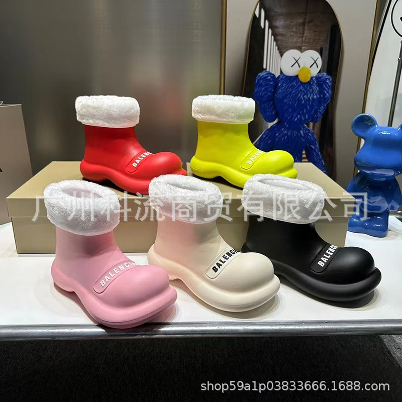 BL plus รองเท้ากันฝนกำมะหยี่สำหรับผู้หญิง 2025 ฤดูใบไม้ร่วงและฤดูหนาวใหม่รองเท้ามาร์ติน Astro Boy ส