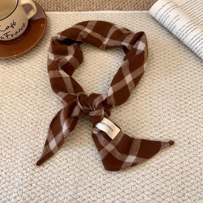 Merad Retro ผ้าพันคอสามเหลี่ยมลายสก๊อตนุ่มนวล สำหรับฤดูใบไม้ร่วงและฤดูหนาว ผ้าพันคอตกแต่งอบอุ่น พรีเมียมสำหรับผู้หญิง