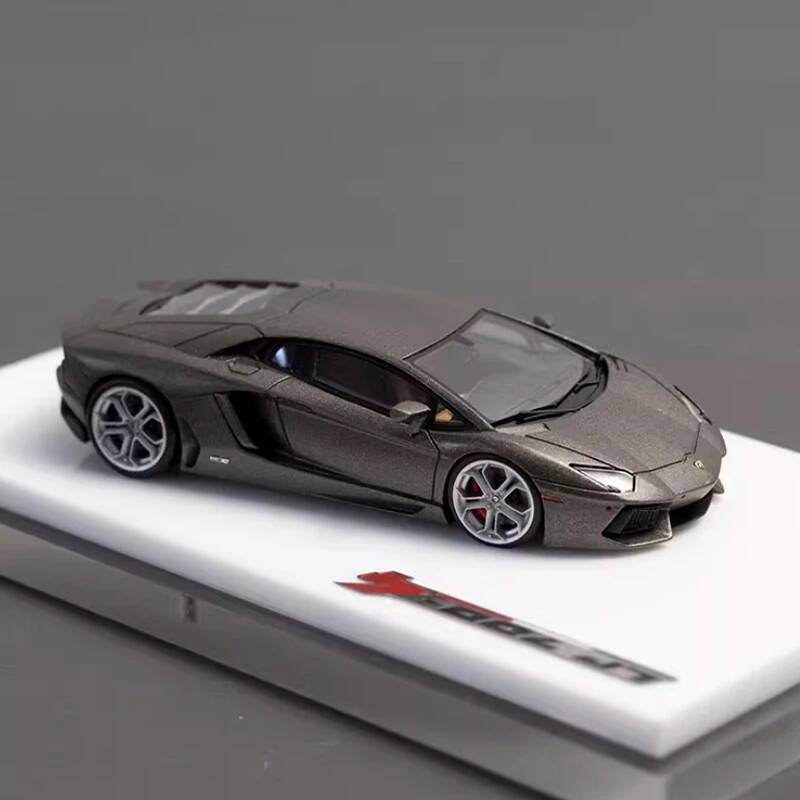 Tardis 1:64 Scale LP700-4 Aventadorเรซิ่นจําลองผลิตภัณฑ์สําเร็จรูปตกแต่งงานอดิเรกของที่ระลึกคอลเลกชั