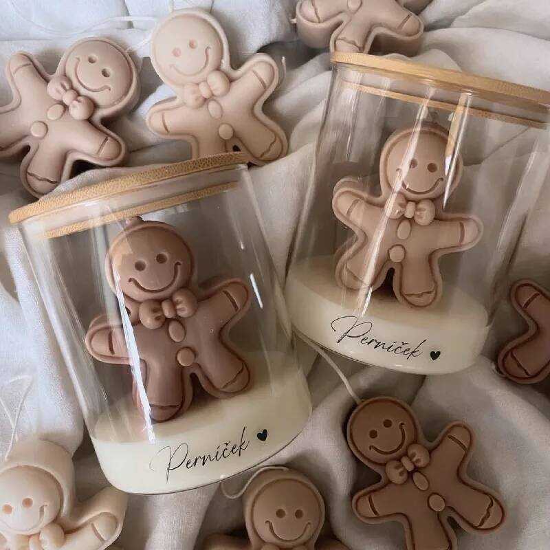 C 2Pcs Christmas Gingerbread Man Cup Scented Candles Holiday Gifts Home Atmosphere Scented Candles