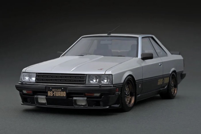 1/18 Nissan Skyline 2000 RS-Turbo (R30) โมเดลเรซิ่นสีเงิน/ดําตกแต่งรถ Limited Edition
