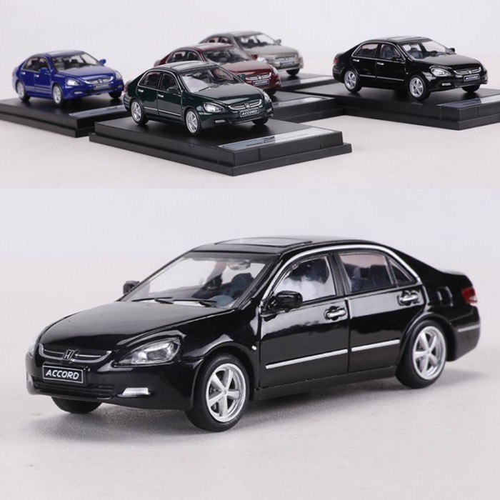 DCT 1: 64 Honda Accord 7th Generation จําลองรถรุ่นคอลเลกชันเครื่องประดับ