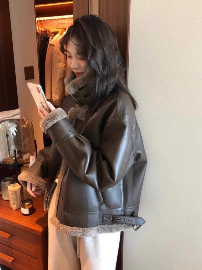 แจ็คเก็ตผู้หญิงสไตล์เกาหลี หนาแต่เบา ออกแบบเพื่อลดน้ำหนัก ผ้าขนสัตว์จำลอง สำหรับฤดูหนาว - รูปที่ 4