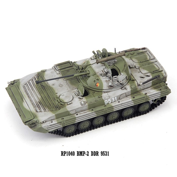 มิเตอร์หกจุด 1/72 East Germany BMP2 Infantry Chariot BMP-2 9531 Camouflage สําเร็จรูปรุ่น RP1040