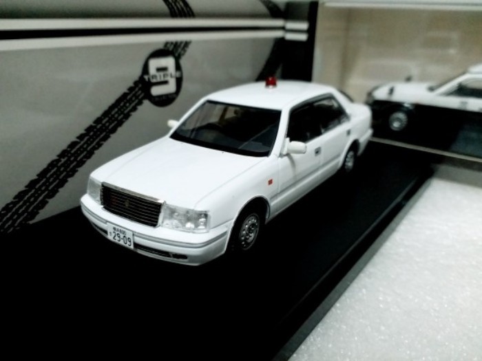 Rais Triple9 1/43 Toyota Crown Traffic รถตํารวจรุ่น Crown JZS155Z กล่องผิด