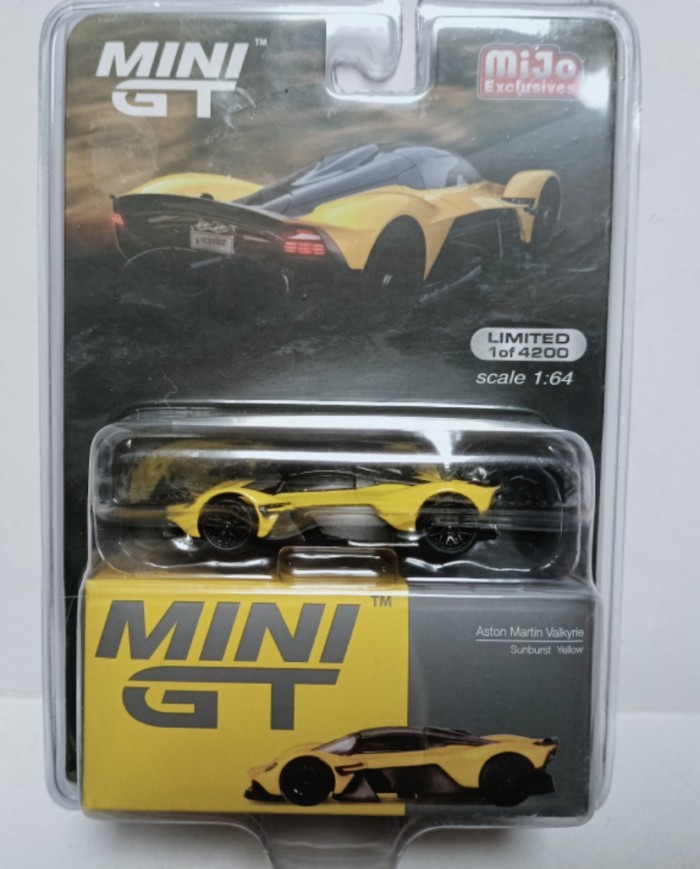 MINIGT 1 64 Aston Martin Valkyrie Aston Martin Valkyrie Yellow