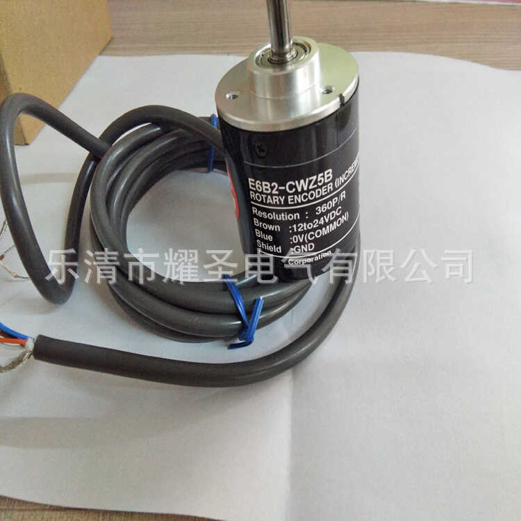 ตัวเข้ารหัสใหม่เอี่ยม R88A-CRGD0R3C-BS CRKC010NR-E CAGB010SR-E