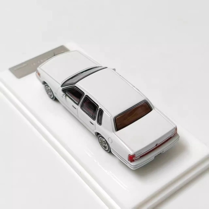 1: 64 2025 Lincoln Town Car Lincoln Town Car Lincoln Town Car จําลองรถรุ่น