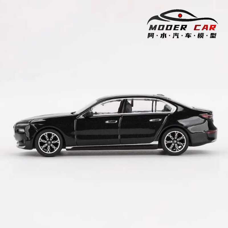 C MINIGT M 1:64 802 I7 Black Diecast Model Car