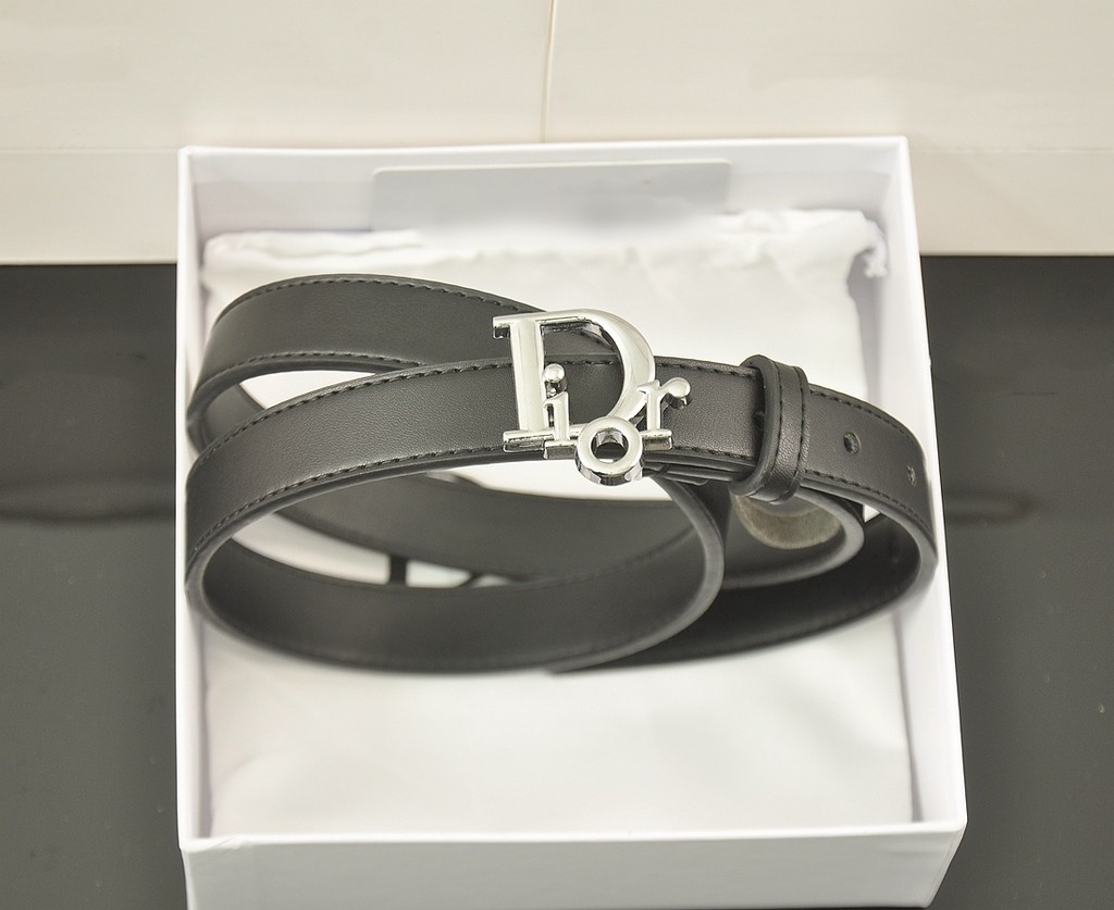 ! เข็มขัดลําลอง Dermis