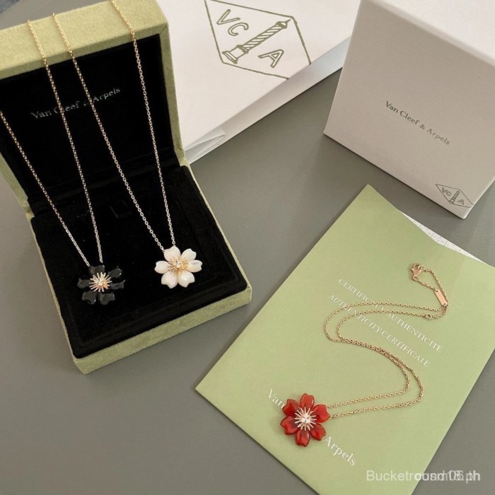 Van Cleef Van Cleef & Arpels[สร้อยคอ VC@rose]เปลือกหอยขาว/อาเกตดํา/คาร์เนเลียน,แม่ออฟเพิร์ลขัดเงาอย