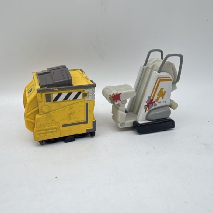 ของแท้จำนวนมาก Wall-E Wall-E Wall-Eva รถโลหะผสม โมเดลรถชำรุด คอลเลกชันเลิกพิมพ์