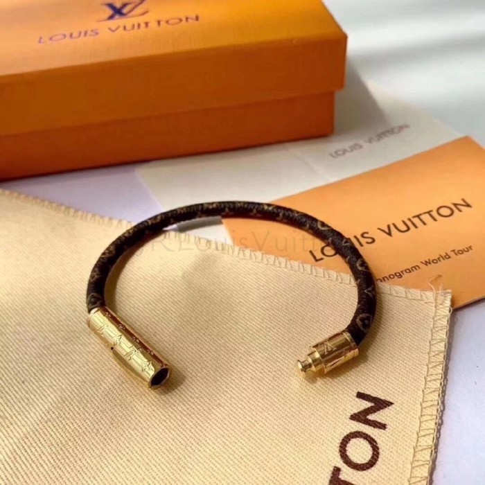 Louis Vuittonใหม่ พร้อมส่ง สร้อยข้อมือ Lv เลือกได้ 2024