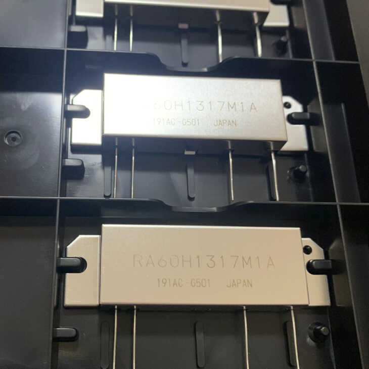 โรงงานเดิมอุปทาน RA60H1317M1A ความถี่สูงหลอดวิทยุความถี่หลอดโมดูลเครื่องขยายเสียงโมดูลแบรนด์ใหม่ของแ