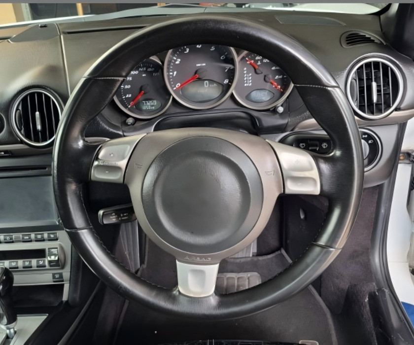 ที่หุ้มพวงมาลัยรถยนต์หนังเทียม PU สีดําเย็บด้วยมือสําหรับ Porsche 918 911 Custom