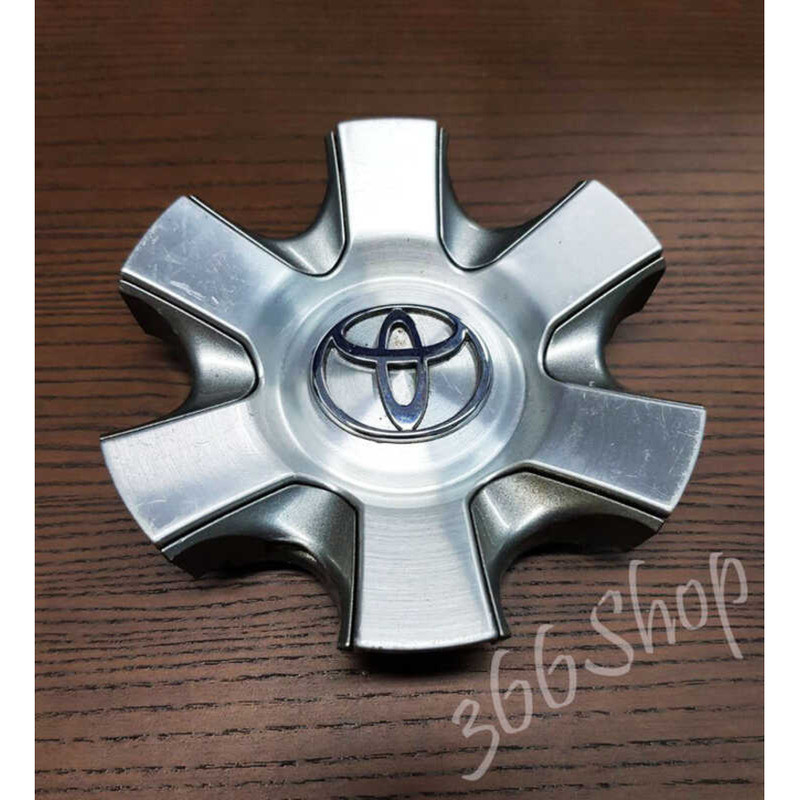 ฝาครอบ ดุมล้อ สําหรับ TOYOTA Champ, Champ Vigo Fortuner Part No. 42603-0K090 สภาพมือสอง ขาไม่หัก ราค