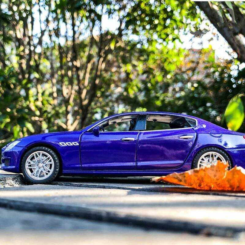 C 1:32 Ghibli Quattroporte Alloy Car Model Diecasts Metal Toy Vehicle Car Model Simulation Sound Li