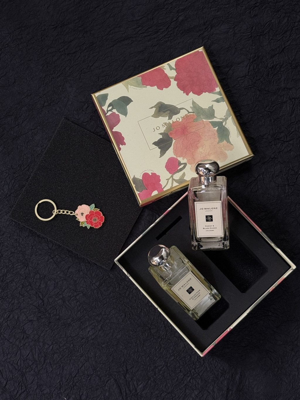 ชุดสองชิ้นธูป Jo Malone Ace วันเกิดใหม่!ประกอบด้วย Peony และ Carmine Suede English Pear และ Freesia 
