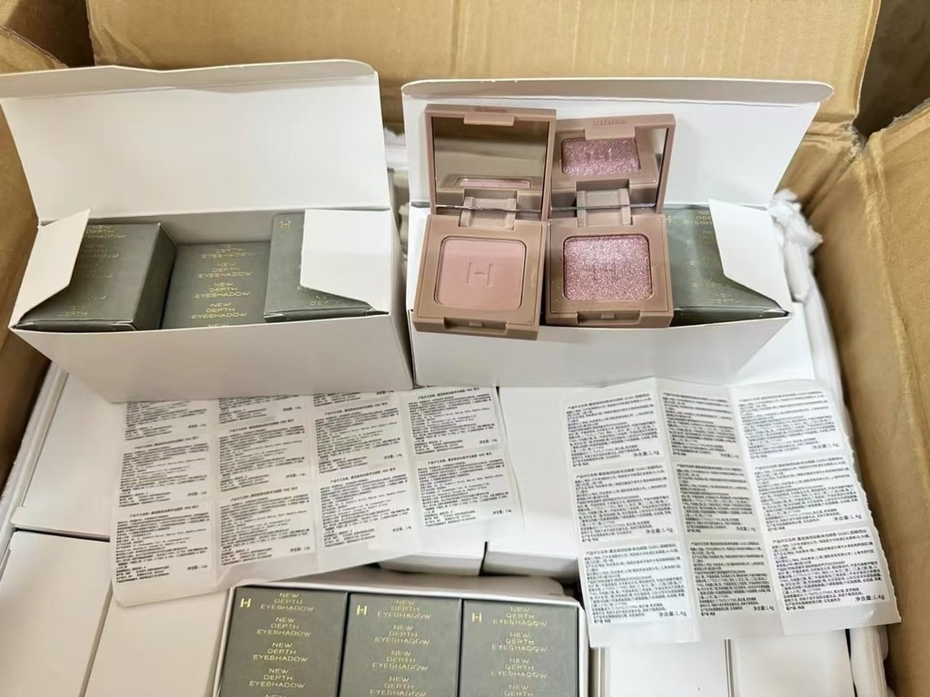 ยิงจริง❤ Start Shipment/28 คู่รุ่นคุณภาพ,แพลตฟอร์มขายร้อน✔Korea Korea hince Monochrome Eyeshadow Med