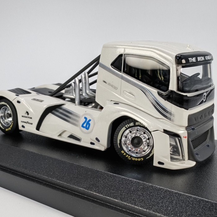 Tekno 1/50 IRON KNIGHT Tekno 1/50 IRON KNIGHT แฝดเกม