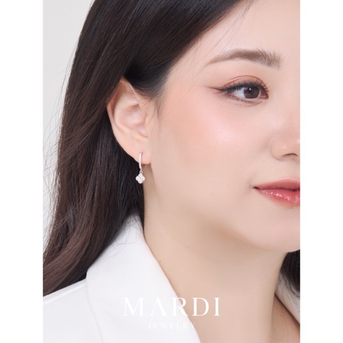 Mardi Jewelry ต่างหูใบโคลฟเวอร์ เงินแท้ 925 Blossom Huggies Earrings