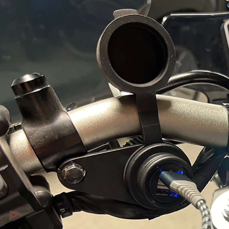 Motorcycle Accessories Dual USB Charger Socket Adapter USB DC Outlet Converter For KAWASAKI Z900 Z