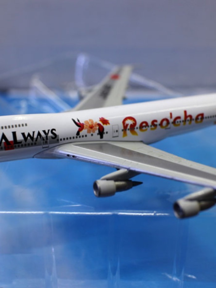 การค้าต่างประเทศ 1/400 เครื่องบินโบอิ้ง 747-246B JAL WAYS Airliner จําลองเครื่องประดับ