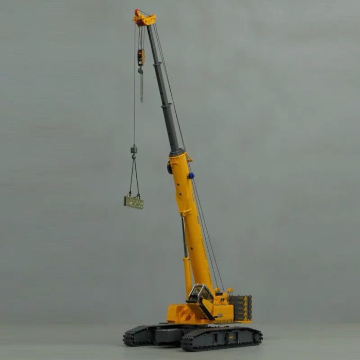 X Gong Group XCC220T Telescopic Arm Track Crane Alloy Model 1: 50 Engineering Machinery Simulation C