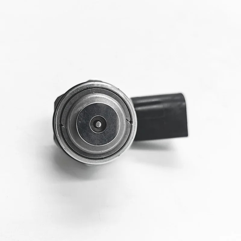 solenoid valve 079127025AF 06F127025J is applicable to Audi Q7 A6 Quattro 2007-2008 4.2L V